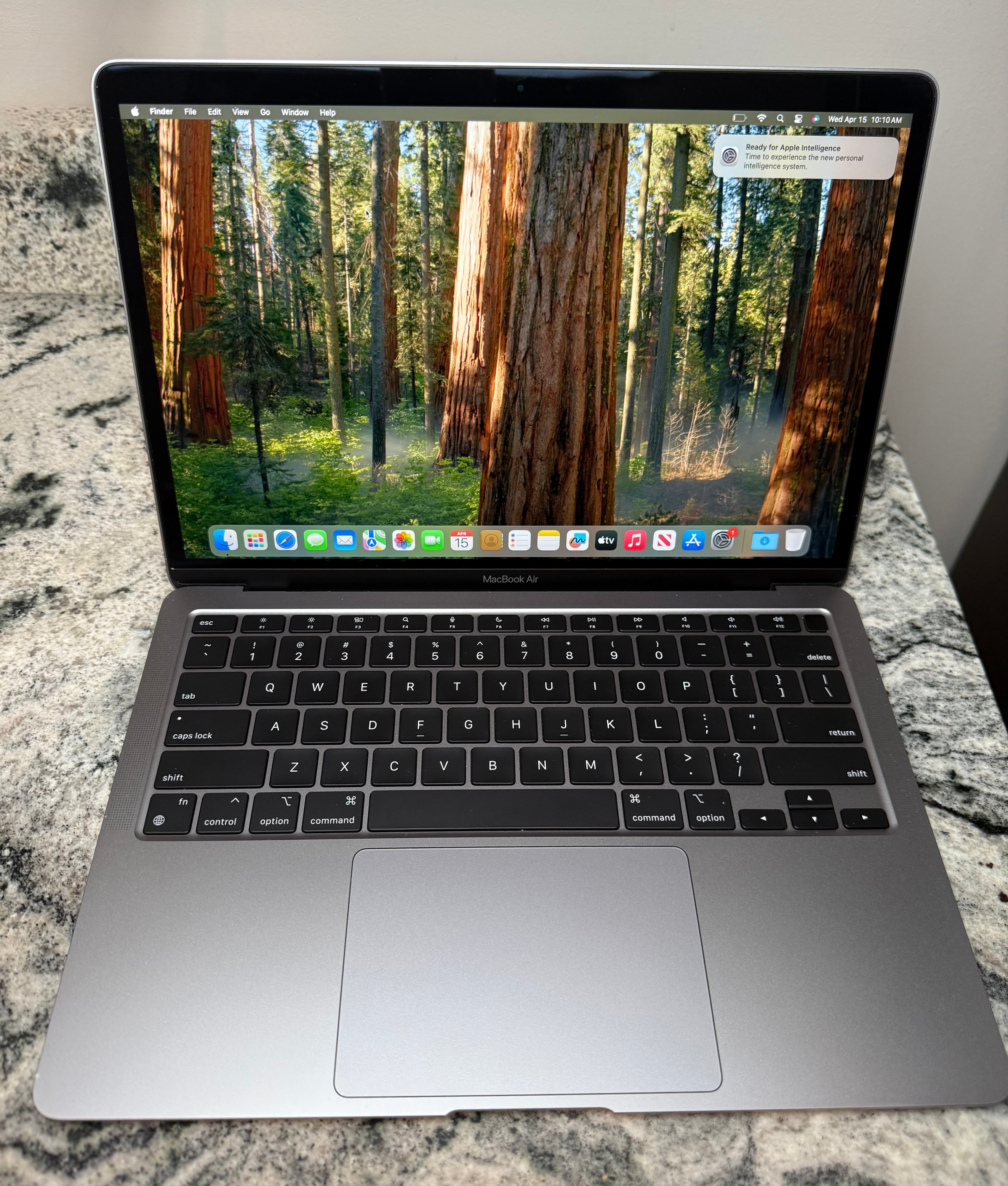 Apple MacBook Air 13-inch (2020)